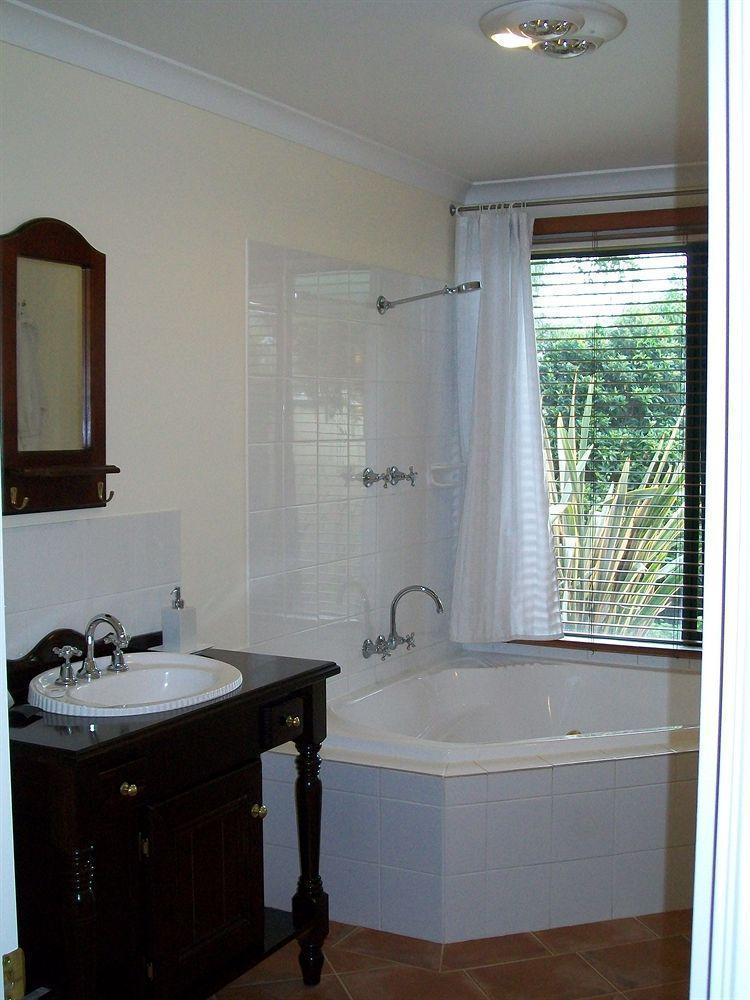 Spencer Suites Όλμπανι Εξωτερικό φωτογραφία