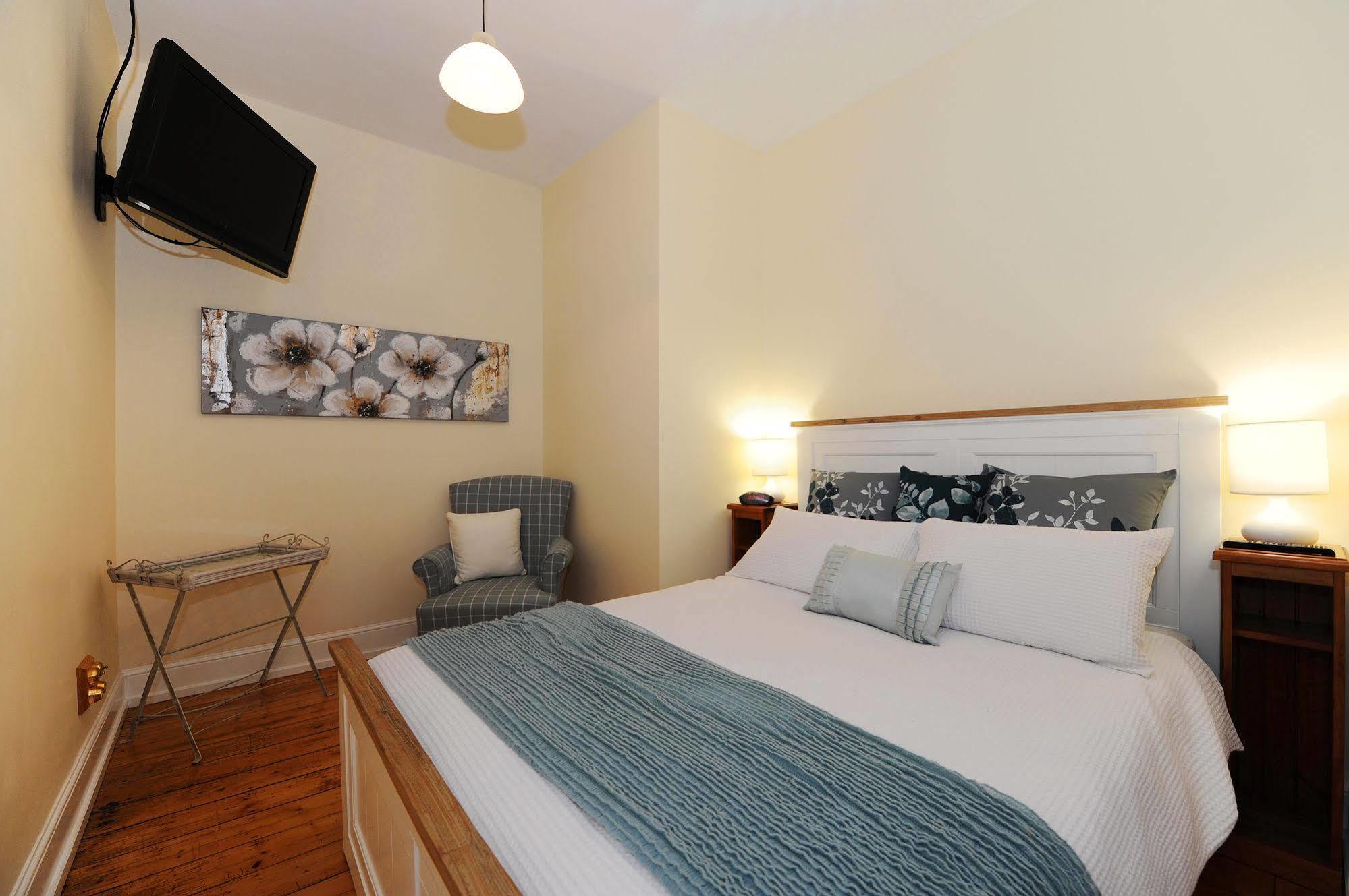 Spencer Suites Όλμπανι Εξωτερικό φωτογραφία