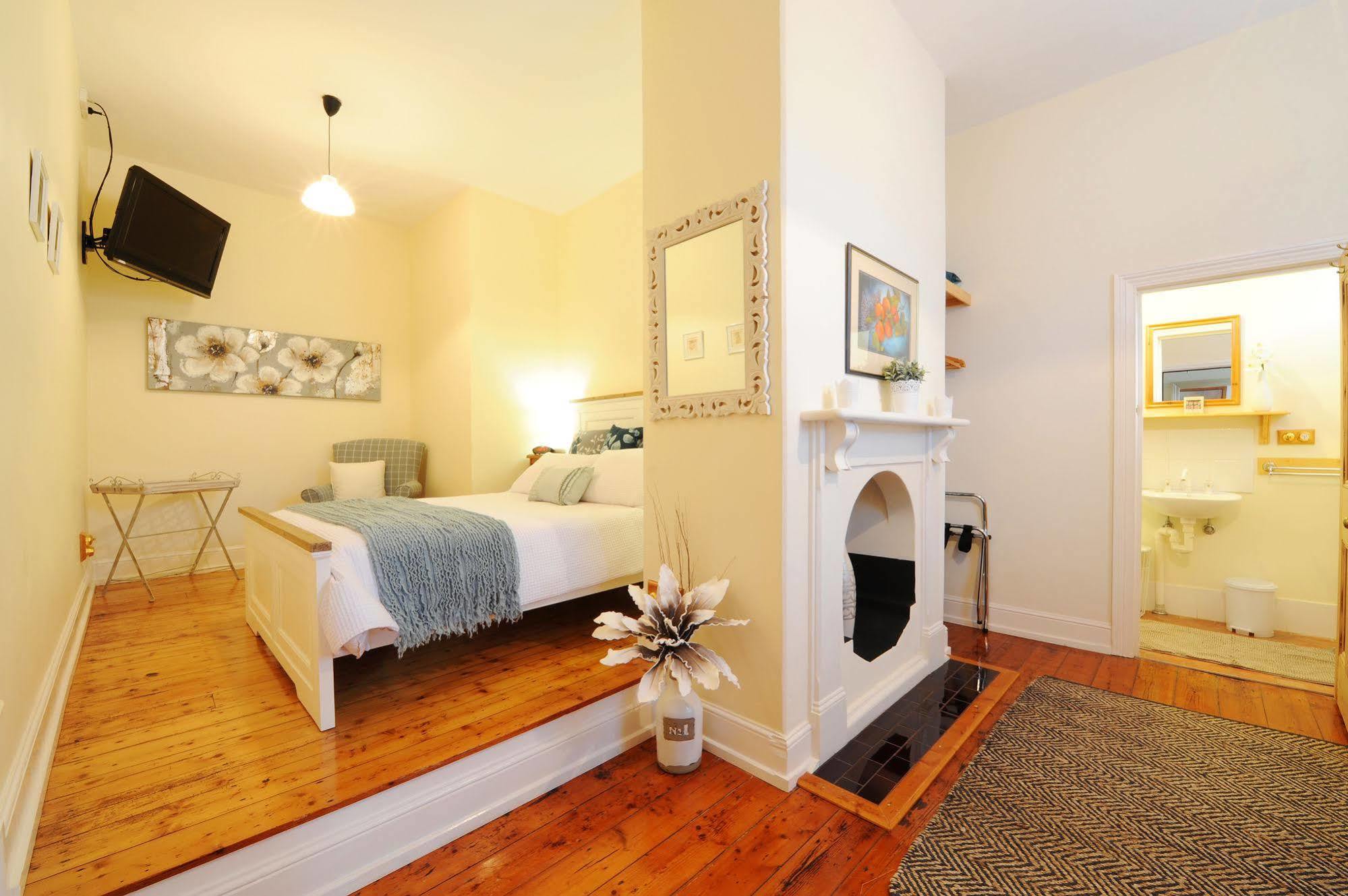 Spencer Suites Όλμπανι Εξωτερικό φωτογραφία